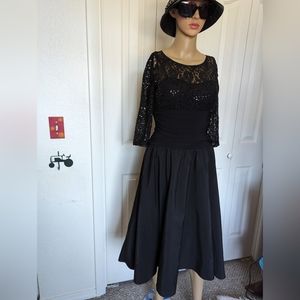 Jessica Howard Size 2p - Women's Black Patchwork Ball Dress.